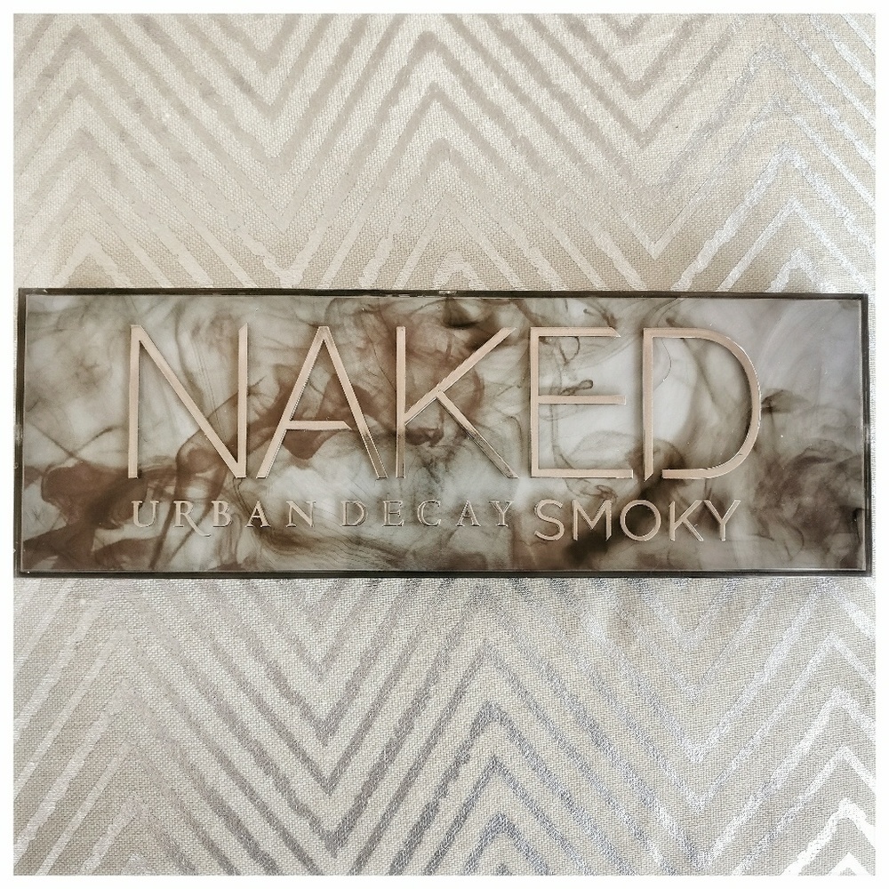 Urban Decay Naked Smoky Eyeshadow Palette