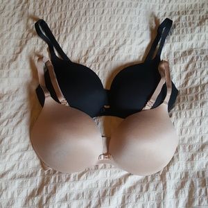 TWO Incredible by VS Plunge Bra Set 32DD Seamless
