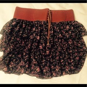 Flirty Floral skirt with belt