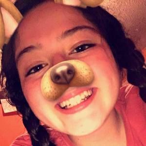 Meet your Posher, Nayeli