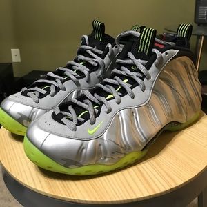 Nike Foamposites Silver/Volt-Lime Green | Sz 10.5