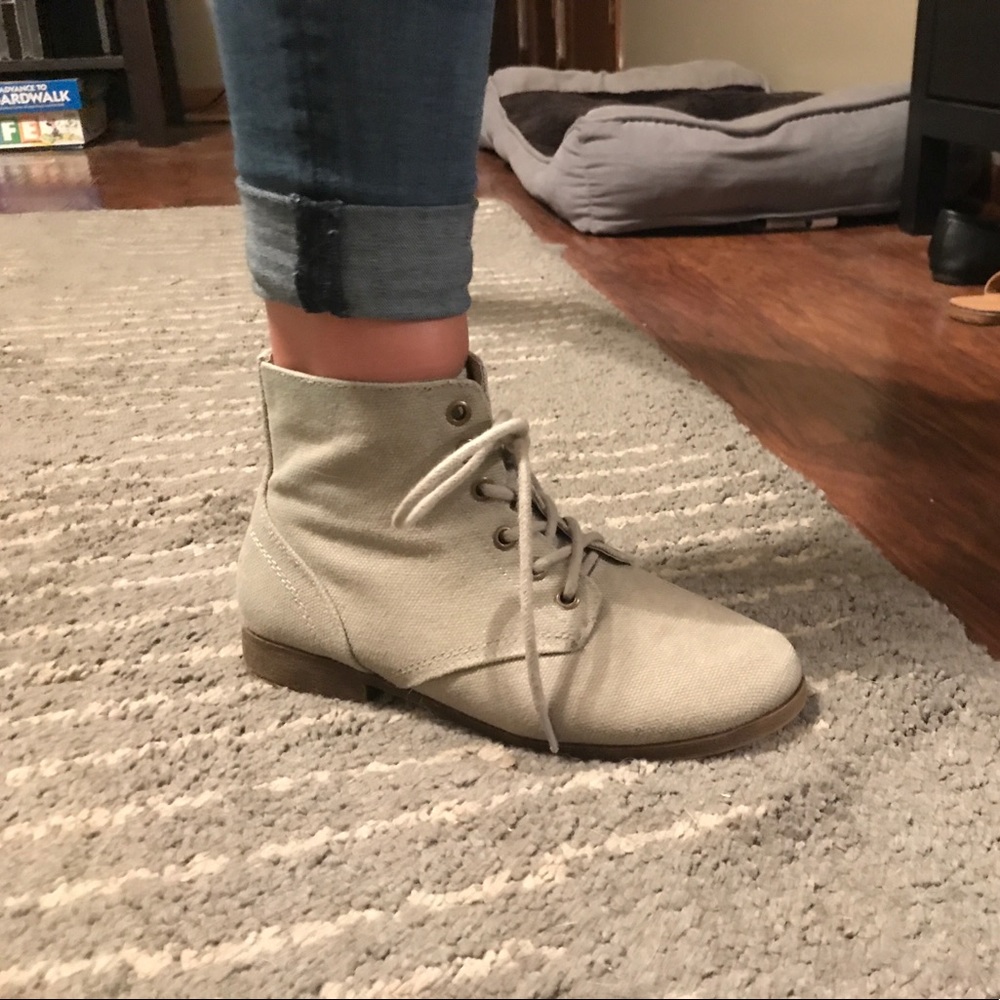 Woman's lace up booties