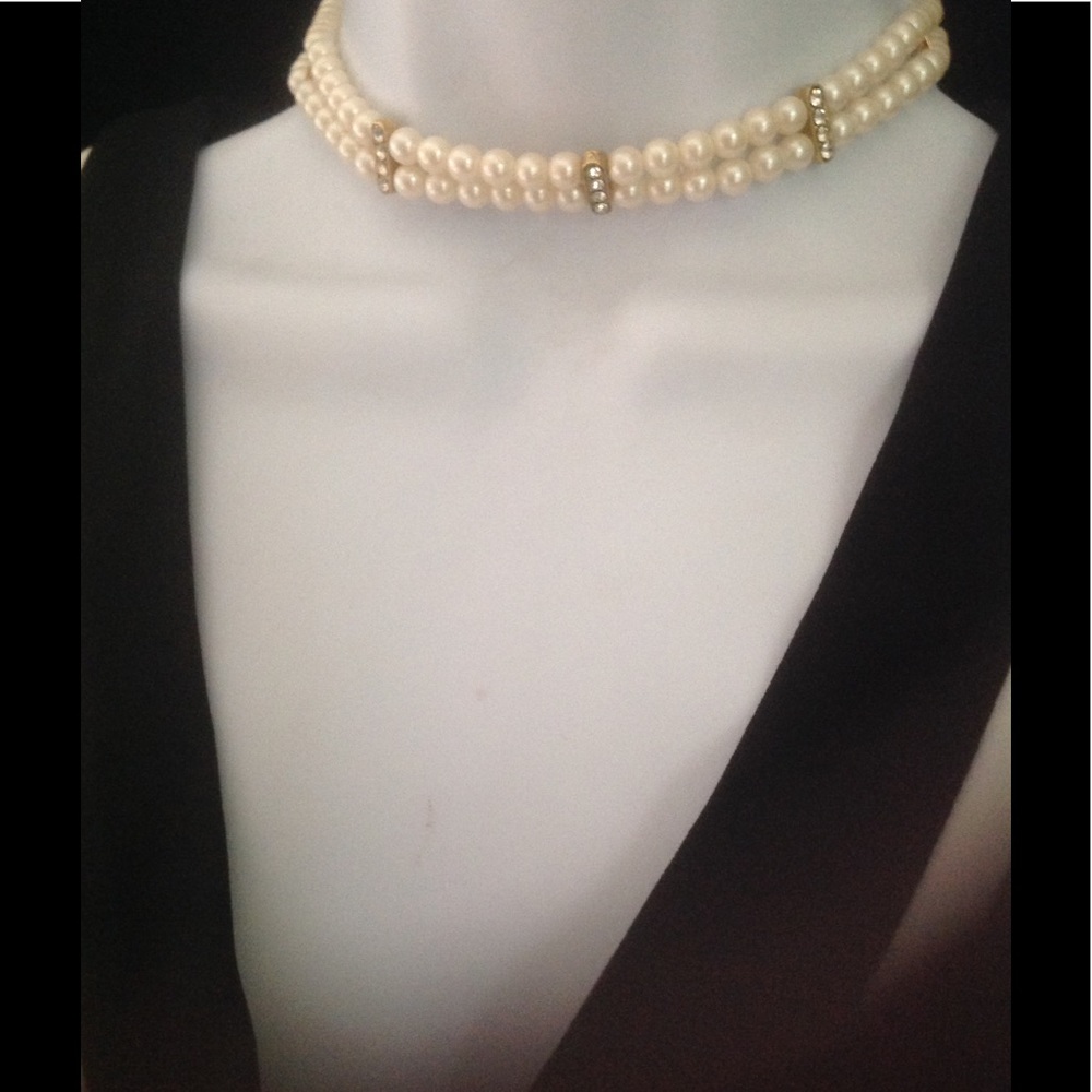 Double strand faux pearl choker necklace 17"