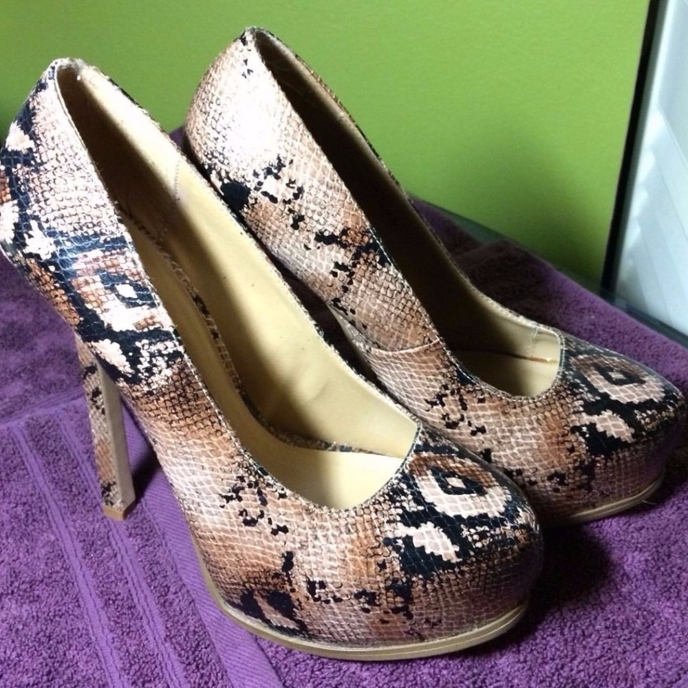 NEW ❤️ SnakeSkin Print Pumps 5"High-Heels