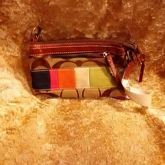 coach purse - Picture 1 of 3