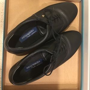 NWOT Cushioned Walking Shoes