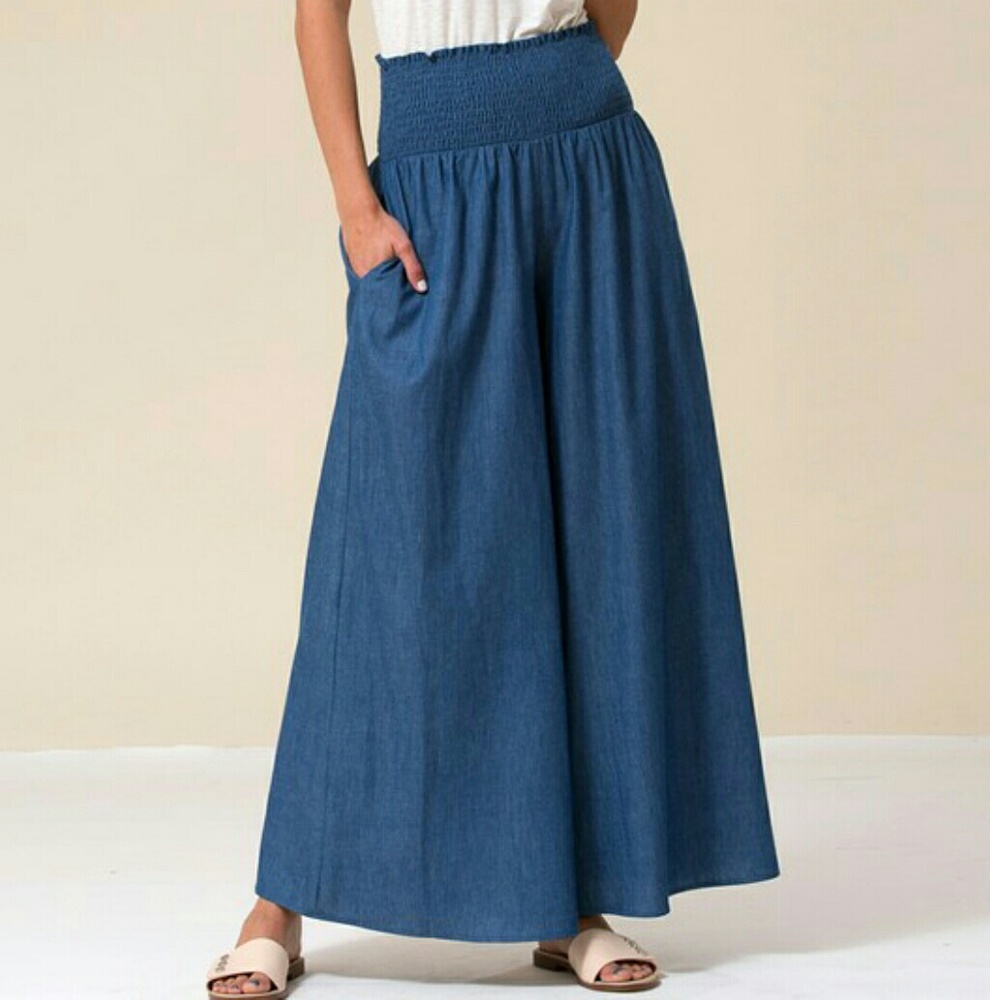 LOVE IN WIDE LEG PANTS