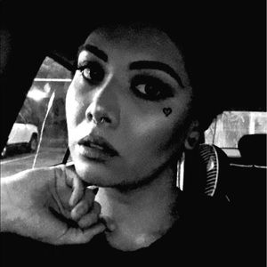 Meet your Posher, Alexandra