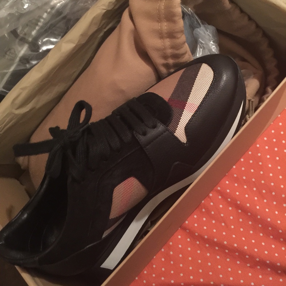Burberry sneakers