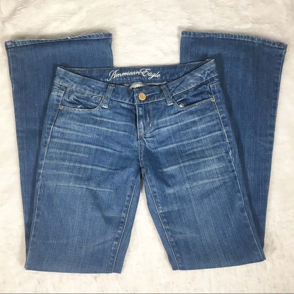 🔥2 for $15🔥AE Medium Wash Flare Leg Jeans