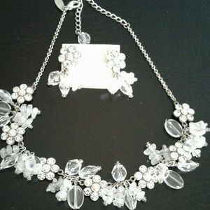 Necklace and earring set rhinestone floral bling
