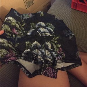 Lululemon spandex size 6