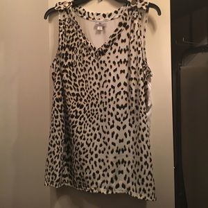 Summer sleeveless blouse