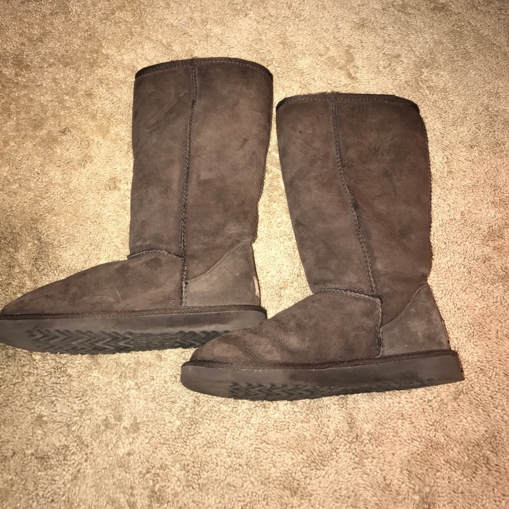 Women's Brown Ugg Boots Gently Used Size 7