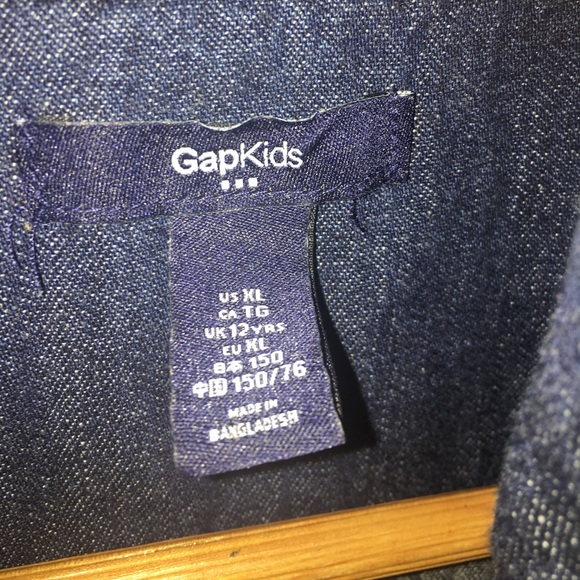 Button up jean jacket/blouse - Picture 2 of 3