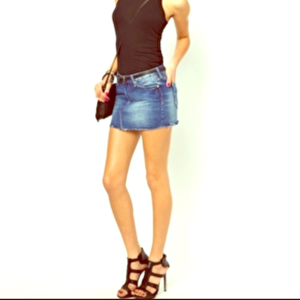 "Abercrombie & Fitch Skirt"