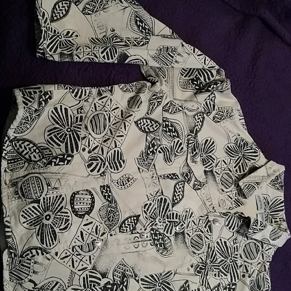 Jacket - Picture 2 of 7