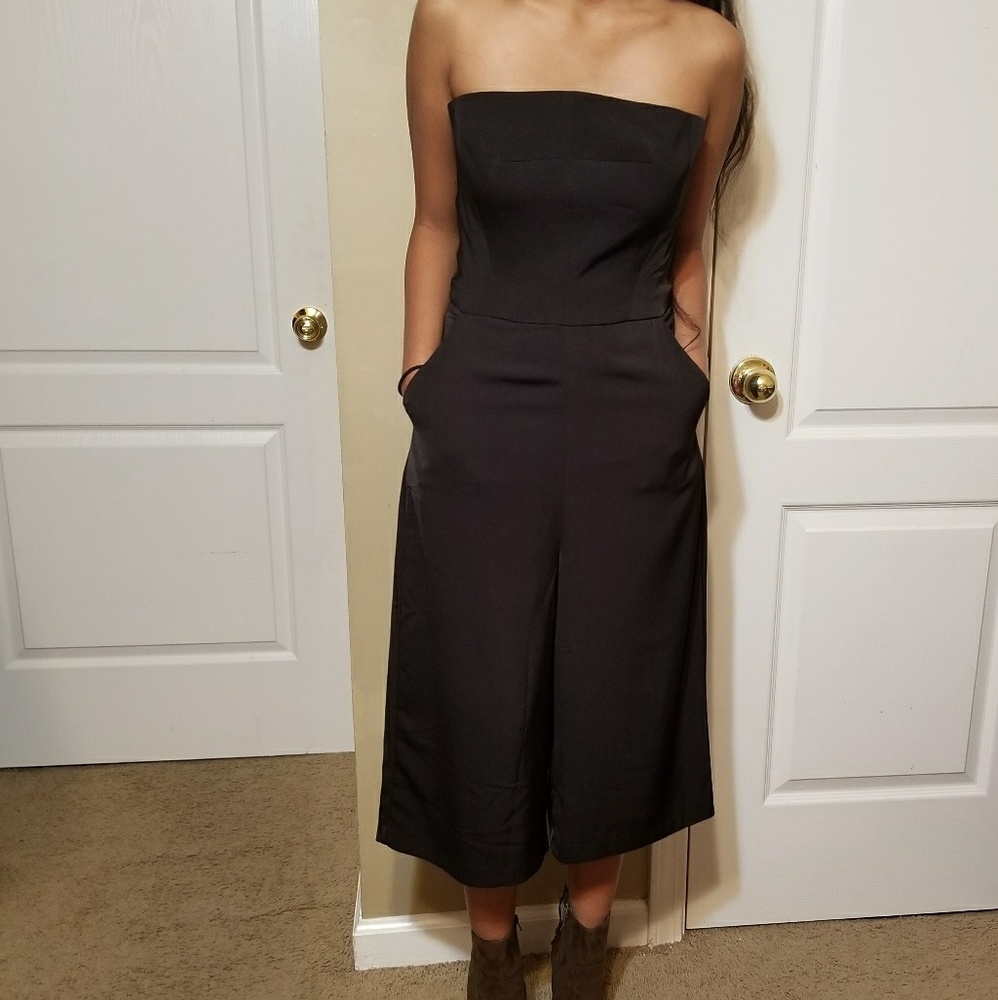 Black Strapless Culotte Jumper ❤Size S