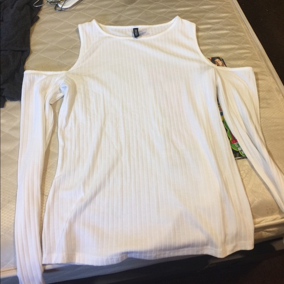 Trendy white long sleeve - Picture 1 of 1
