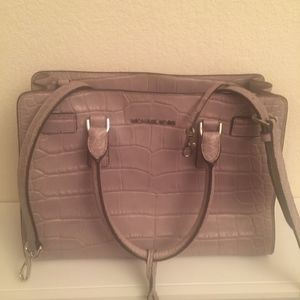Ooh MICHAEL KORS DILLON CROCODILE GRAY SATCHEL