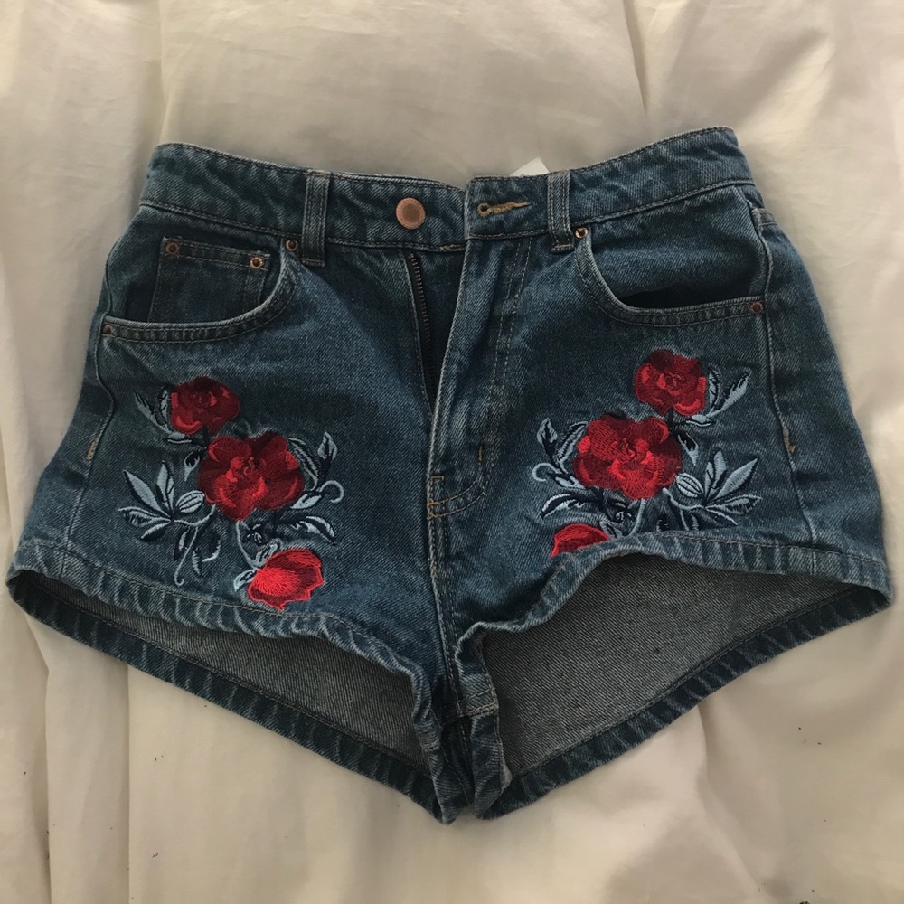 H&M dark denim rose embroidered shorts