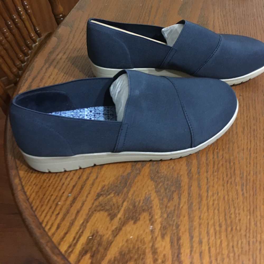 Women's Size 10 WD YUU Bevel Slip On Shoes
