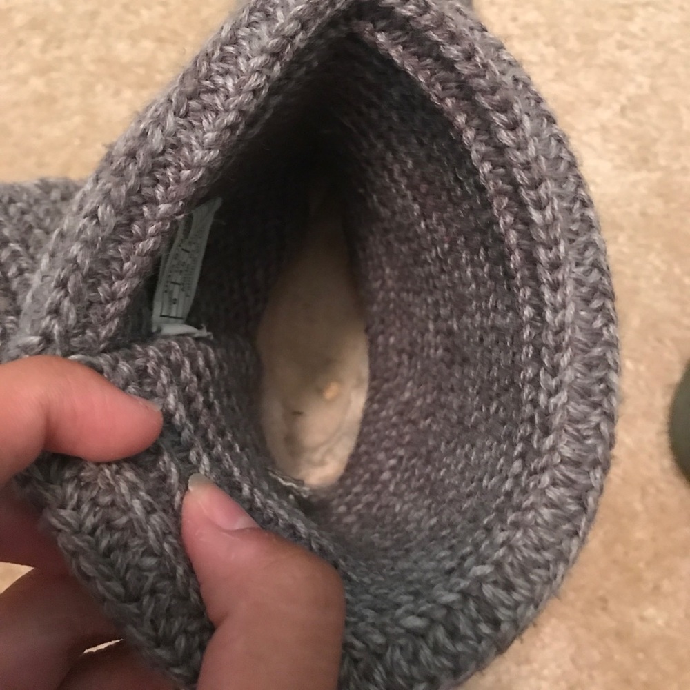 SOLD 💕 UGG Gray/Grey Knitted Boots - Picture 6 of 7