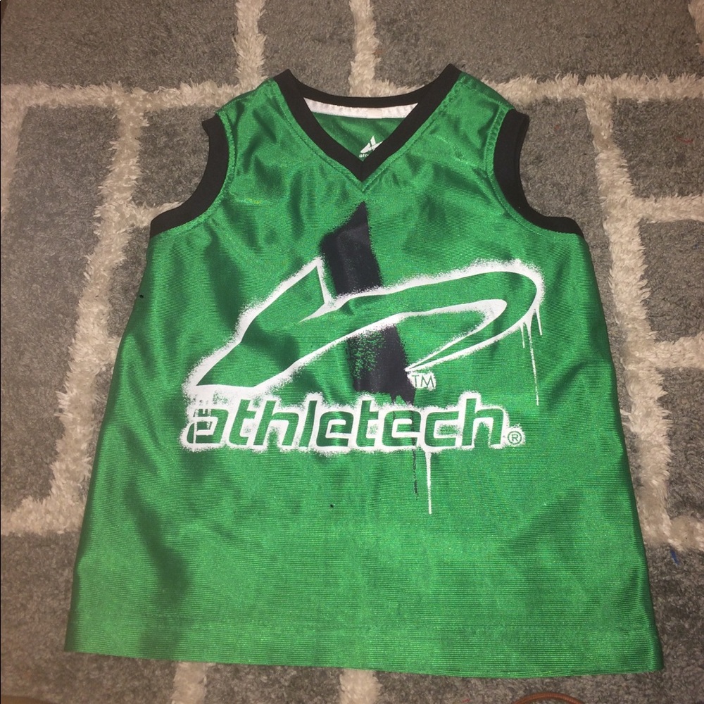 Green athletic Tee for BOYS 4-5 (xs)