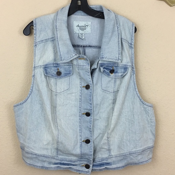 American Rag Jackets & Blazers - American Rag light wash denim jean vest