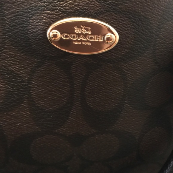 Authentic COACH bag in great condition! - Picture 2 of 5