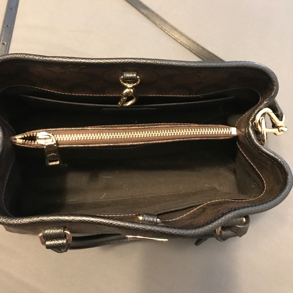 Authentic COACH bag in great condition! - Picture 3 of 5