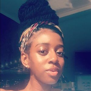 Meet your Posher, Leah