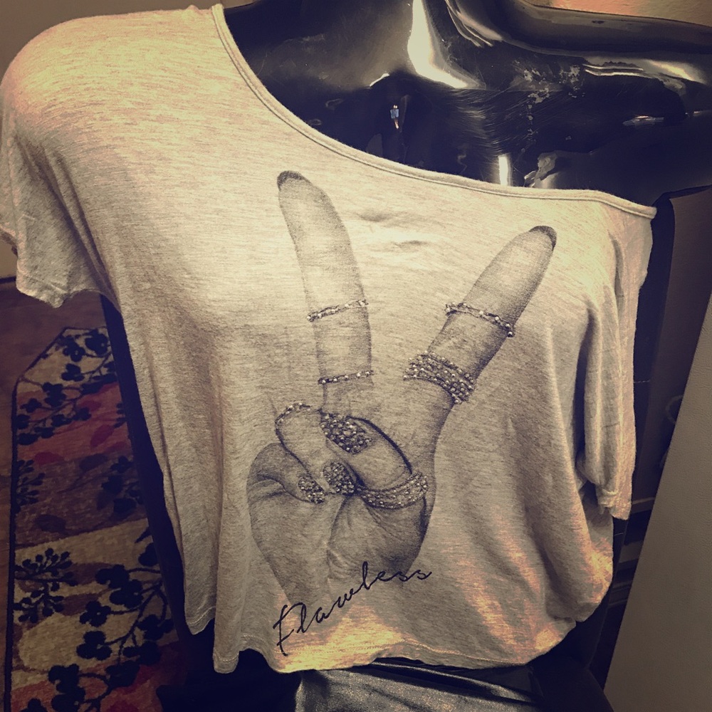 Juniors wide neck over sized crop top