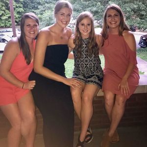 Meet your Posher, Lauren