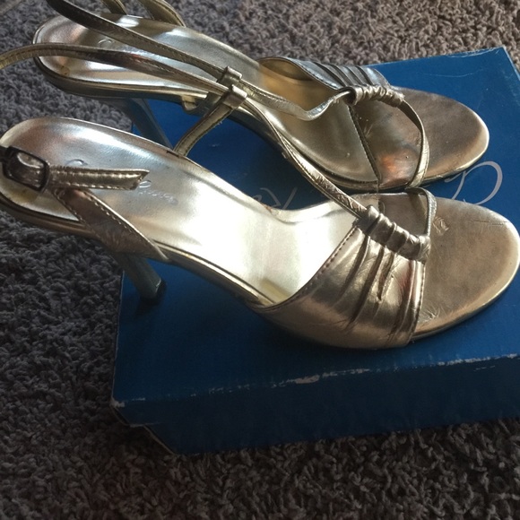 Gold Metallic Heels - Picture 2 of 5