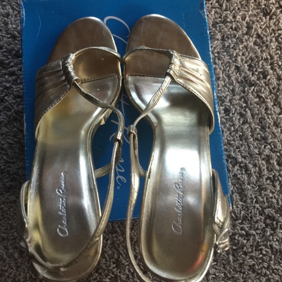 Gold Metallic Heels - Picture 4 of 5