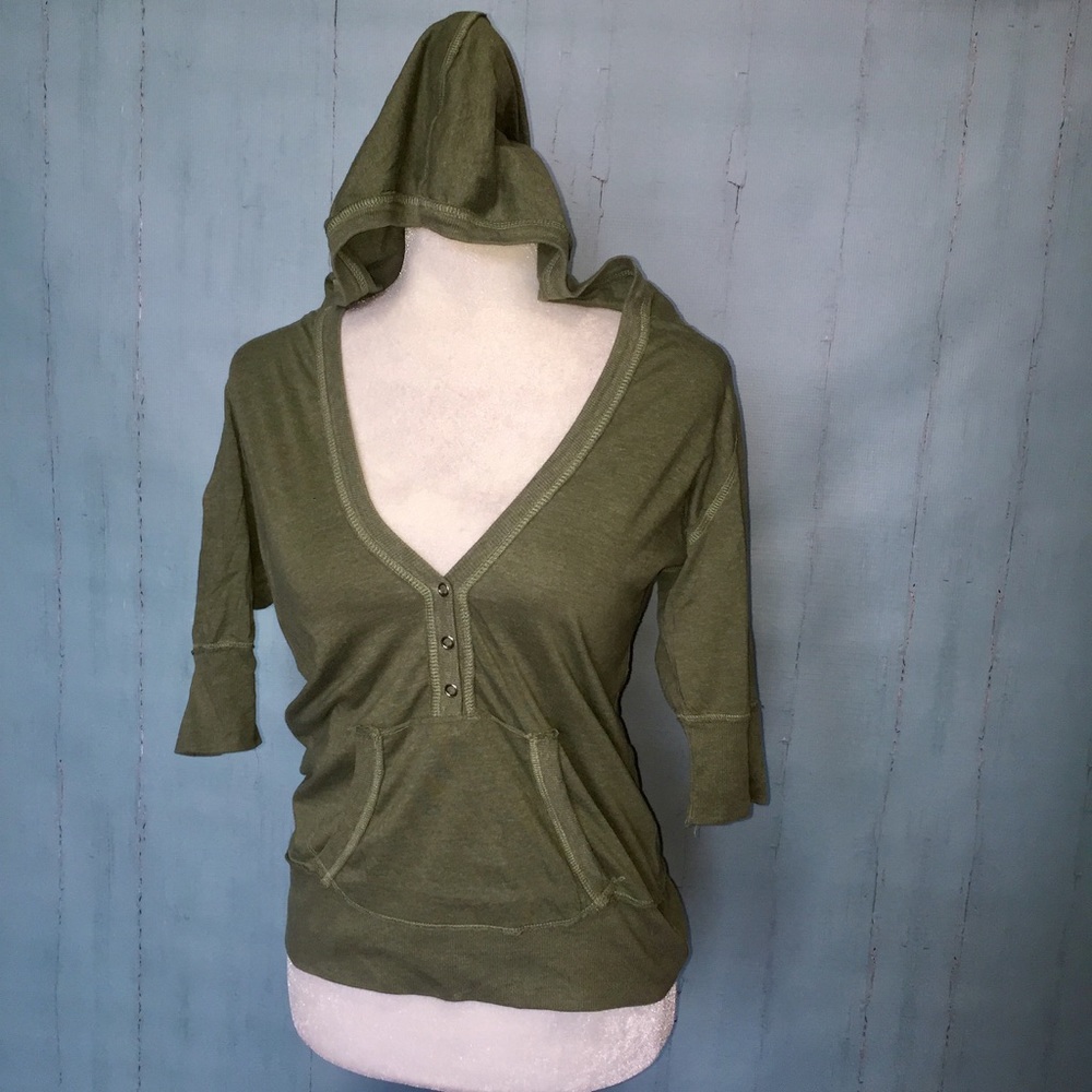 Hooded 3/4 Sleeve Top