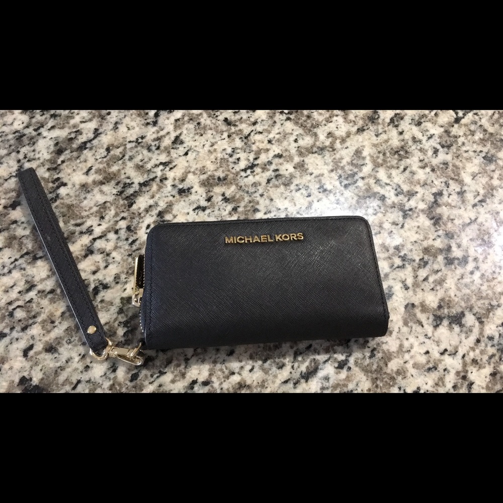 Michael Kors wristlet