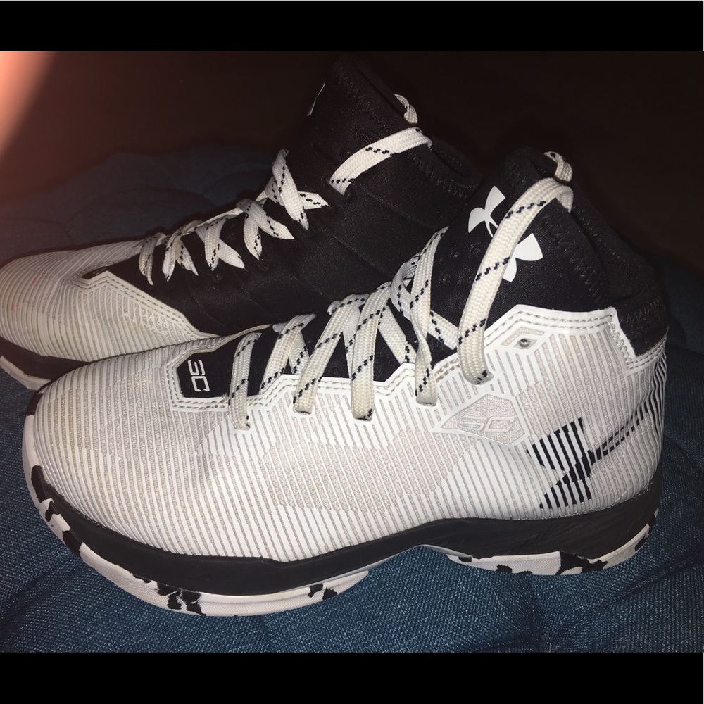 Boys Under Armor Curry 2.5