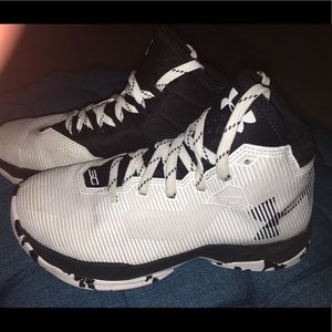 Boys Under Armor Curry 2.5