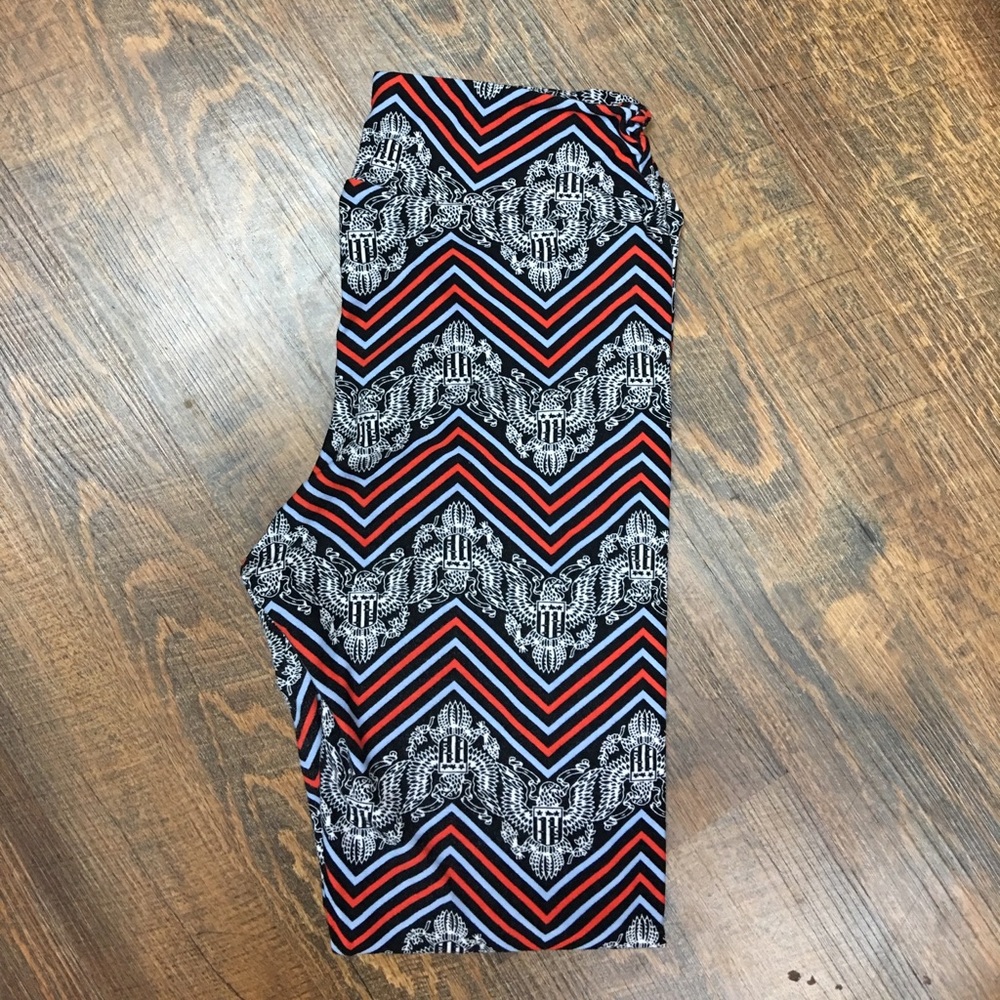 LuLaroe Americana Leggings - OS