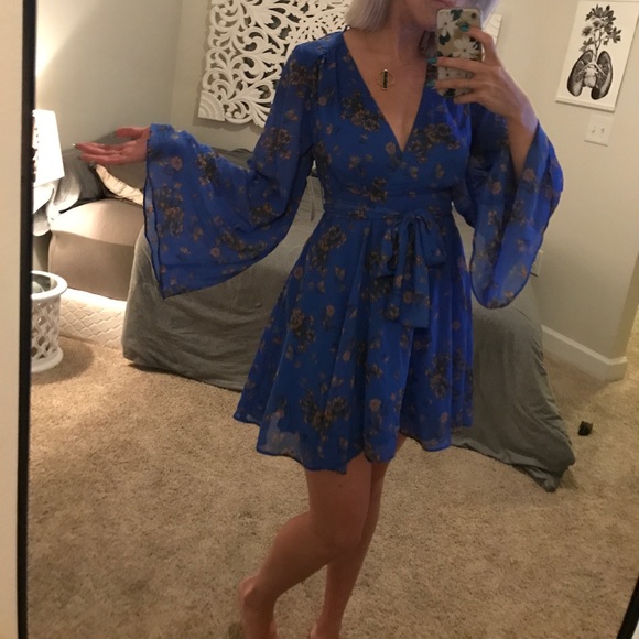 Free People Dresses & Skirts - Free People Wide Sleeved Dress