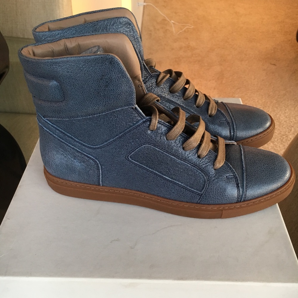 Brand new BRUNELLO CUCINELLI Blue Leather Sneakers