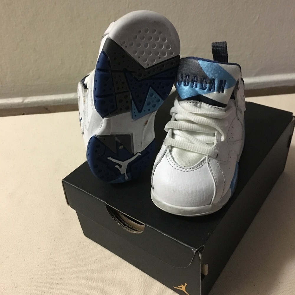 Jordan 23s kids!!! Size 5c...