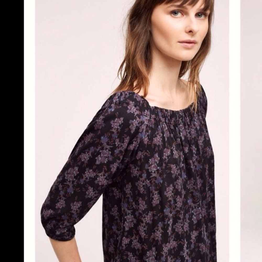 Deletta Off The Shoulder Top in XS