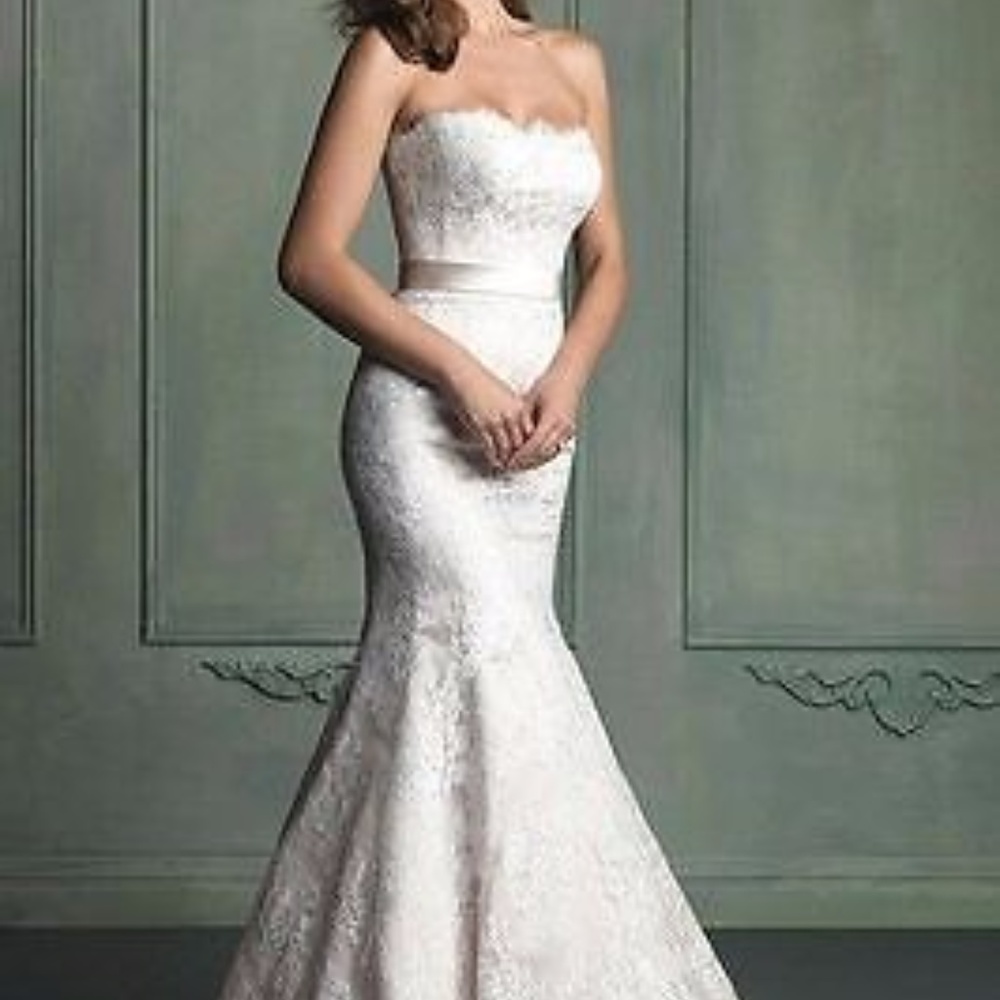 Strapless Mermaid/Trumpet Wedding Dress Lace Bodic