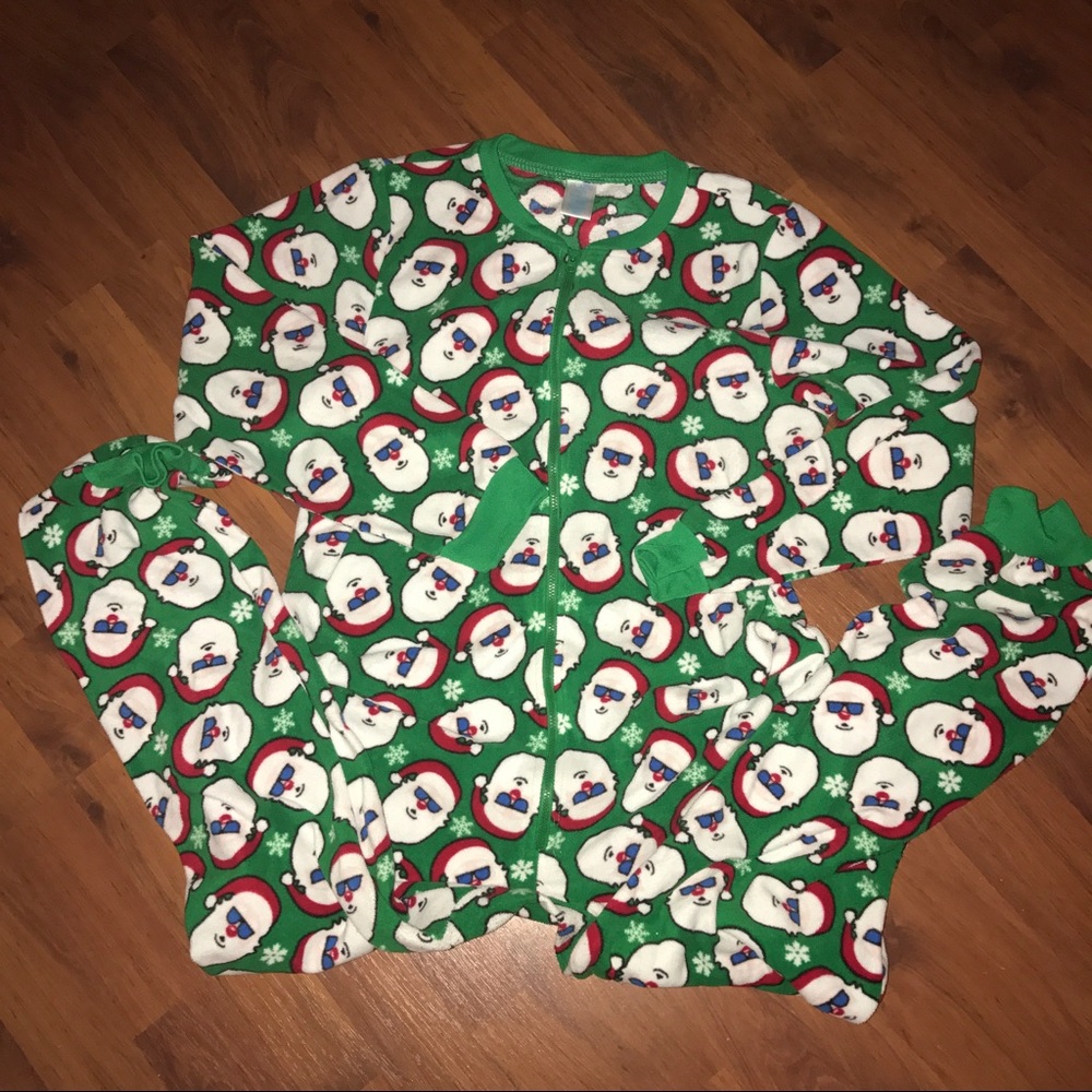 Cool Christmas onesie. 🌲