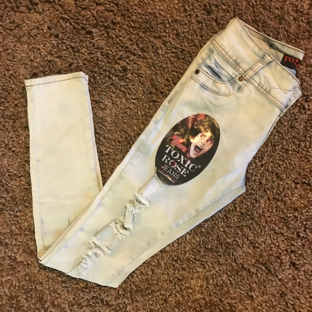 Juniors jeans
