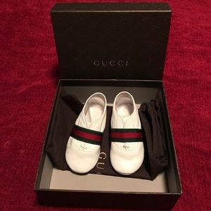 Gucci infant shoes