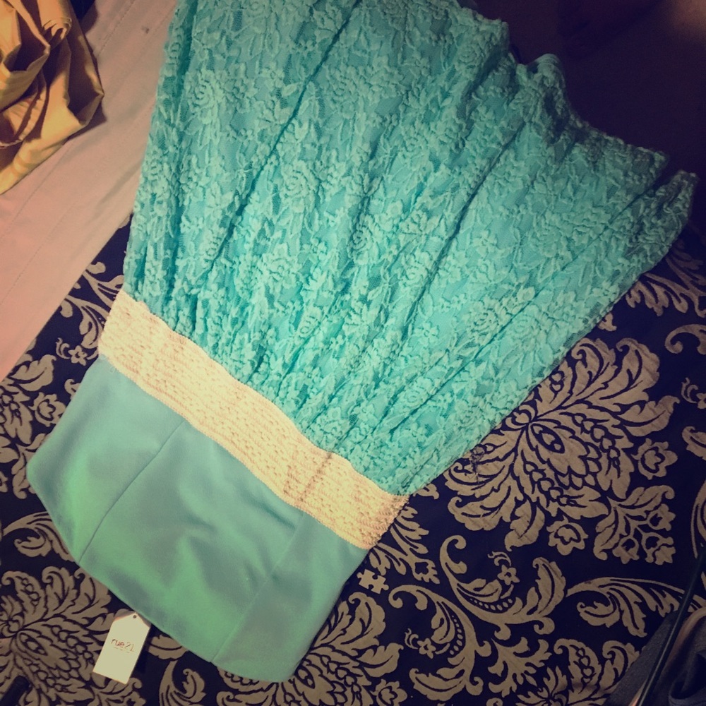 Pastel baby blue strapless dress 👗